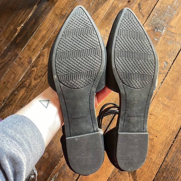 Rampage•Black Ankle Strap Pointy Toe Flat Sandal•Sz 7 - Picture 4 of 6